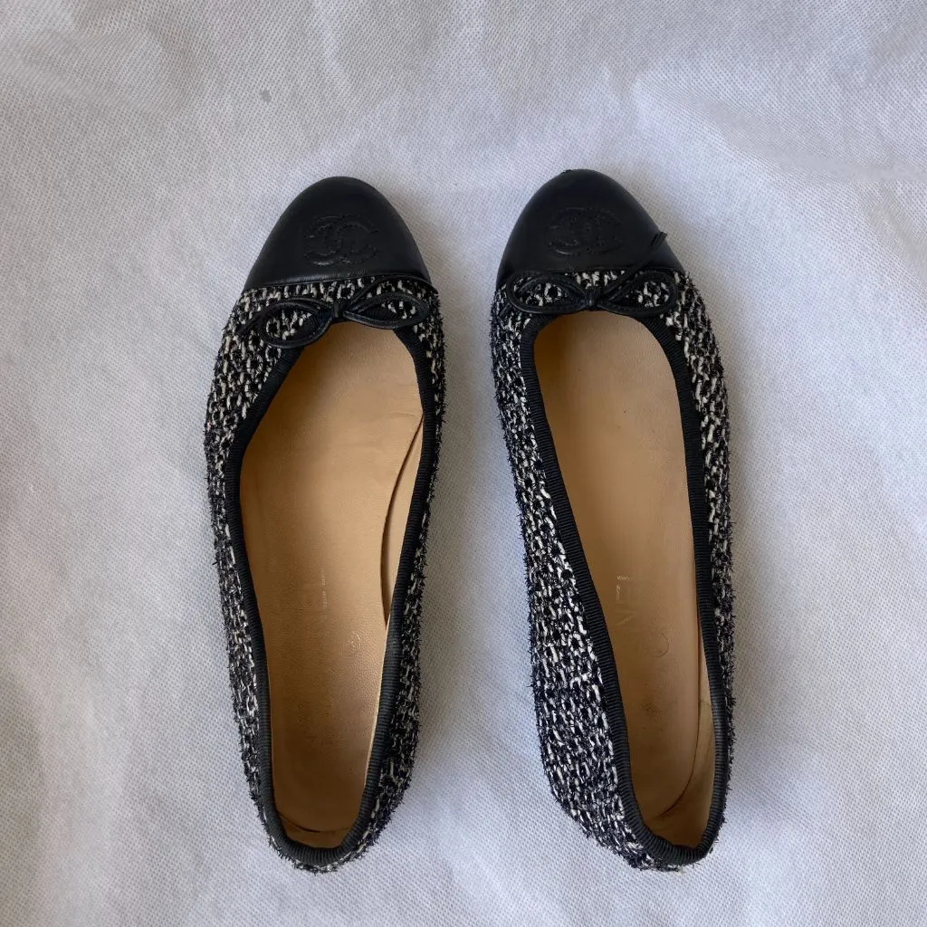 Chanel Black and White Tweed Ballerina Flats, 38C