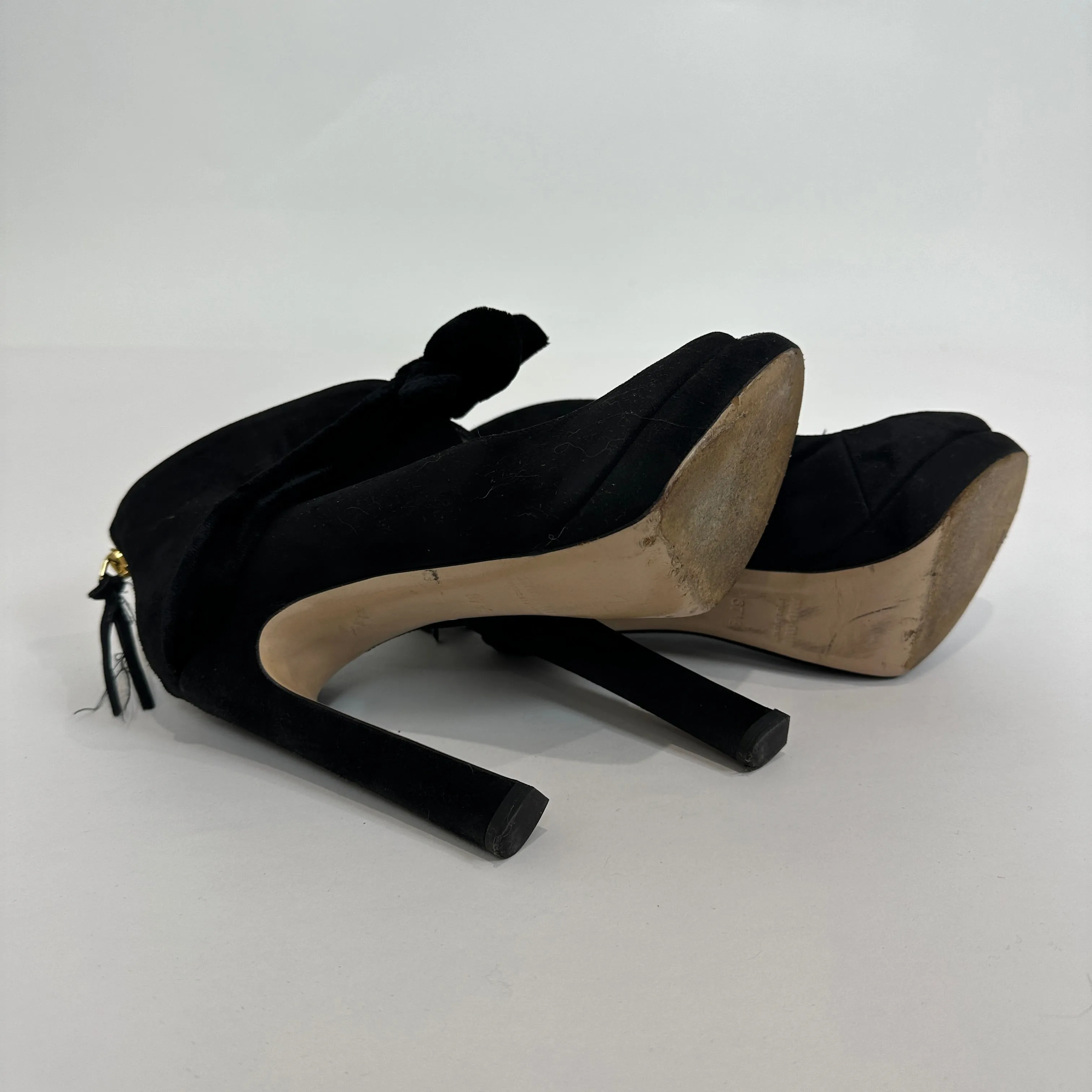 Miu Miu Velvet Bow Victorian Pumps (7.5)