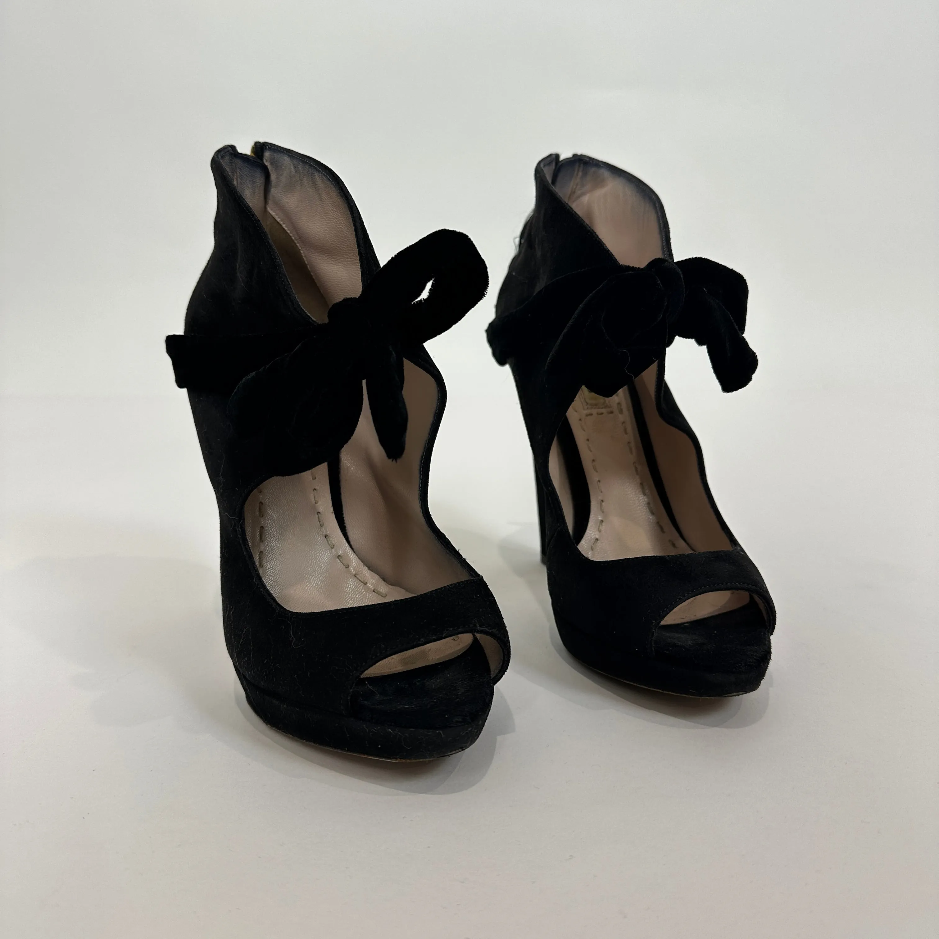 Miu Miu Velvet Bow Victorian Pumps (7.5)