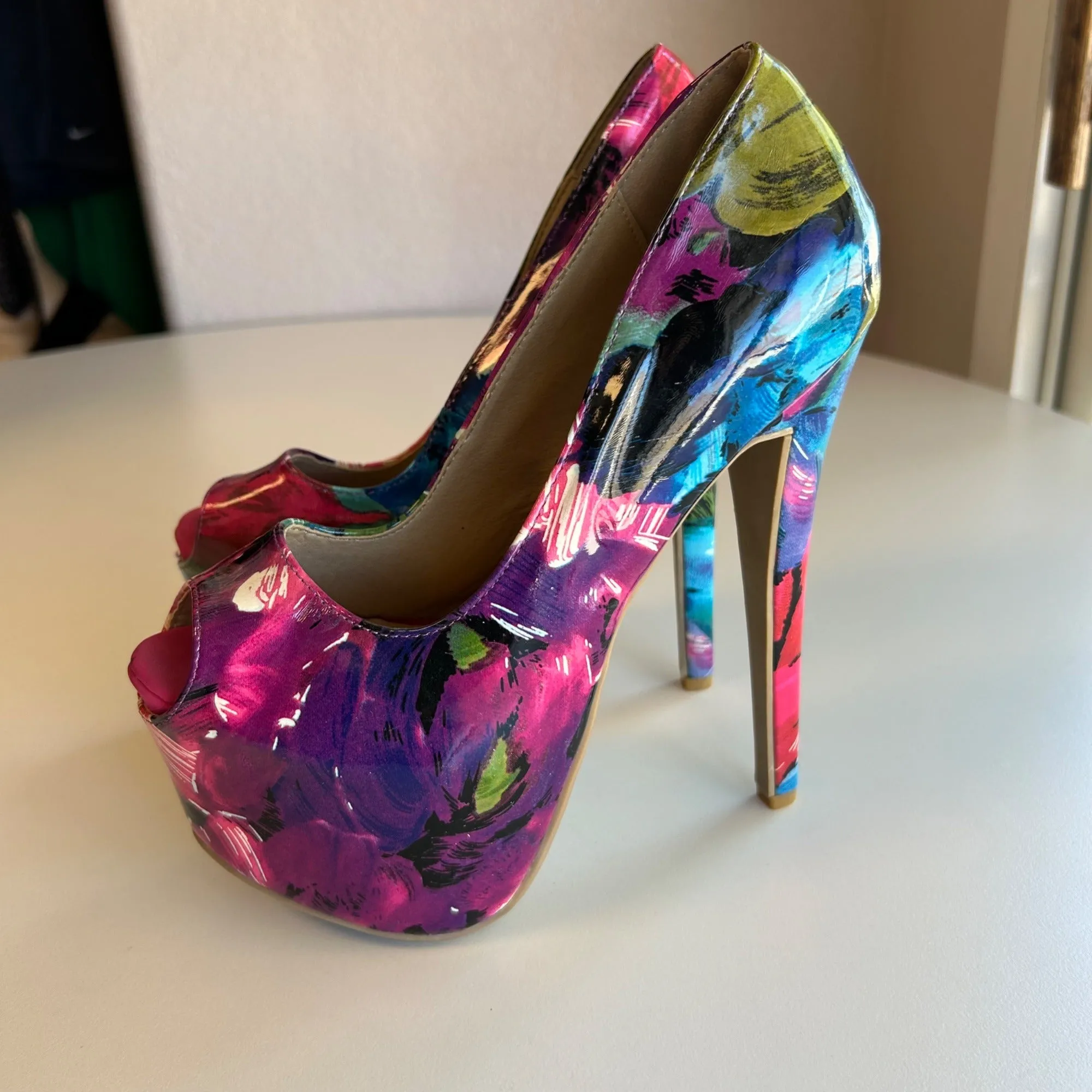 Shoe Republic LA Women's 6.5 Abstract Floral Peep Toe Platform Heels Multicolor