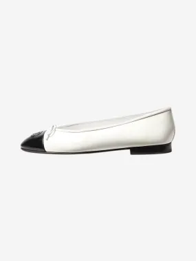 White patent leather ballet flats - size EU 37